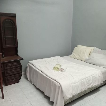 Ria Homestay & Kolam Алор Сетар Екстериор снимка